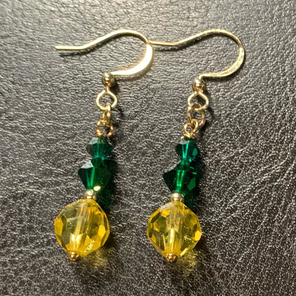 ❤️5/$15 Swarovski Crystal Yellow Green Handcrafted Gold Earrings